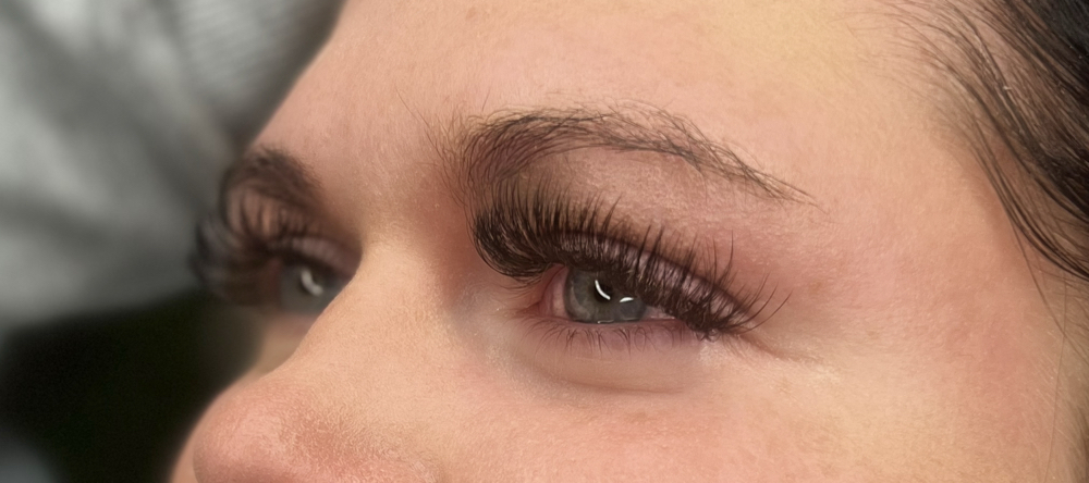 Full Set Of Lashes