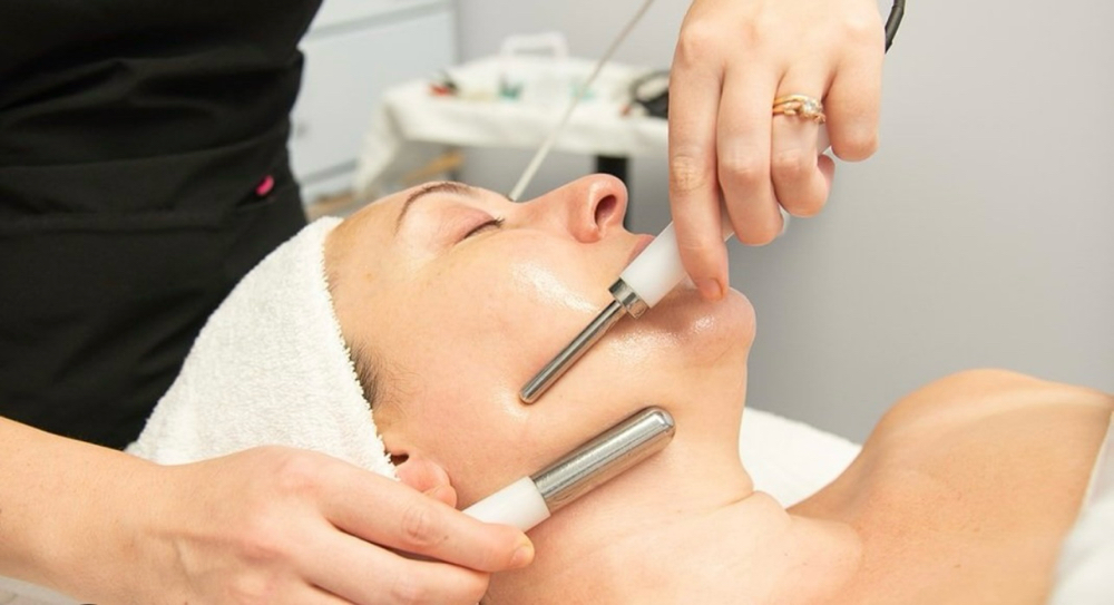 Belle Micro Current Facelift