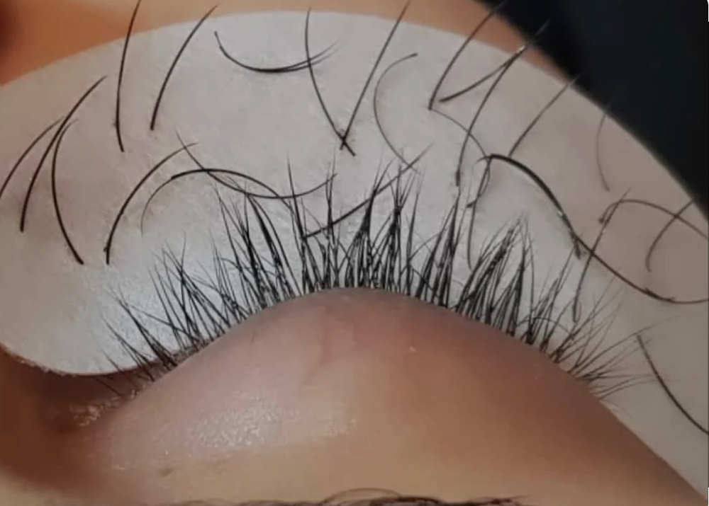 Lash Removal