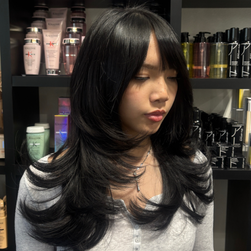 Shampoo + blowout at Elliescissorhands Glow Salon And Spa in San Antonio, TX