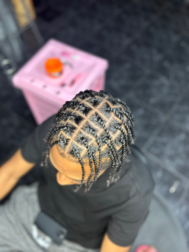 Two Strand Twist (Medium)