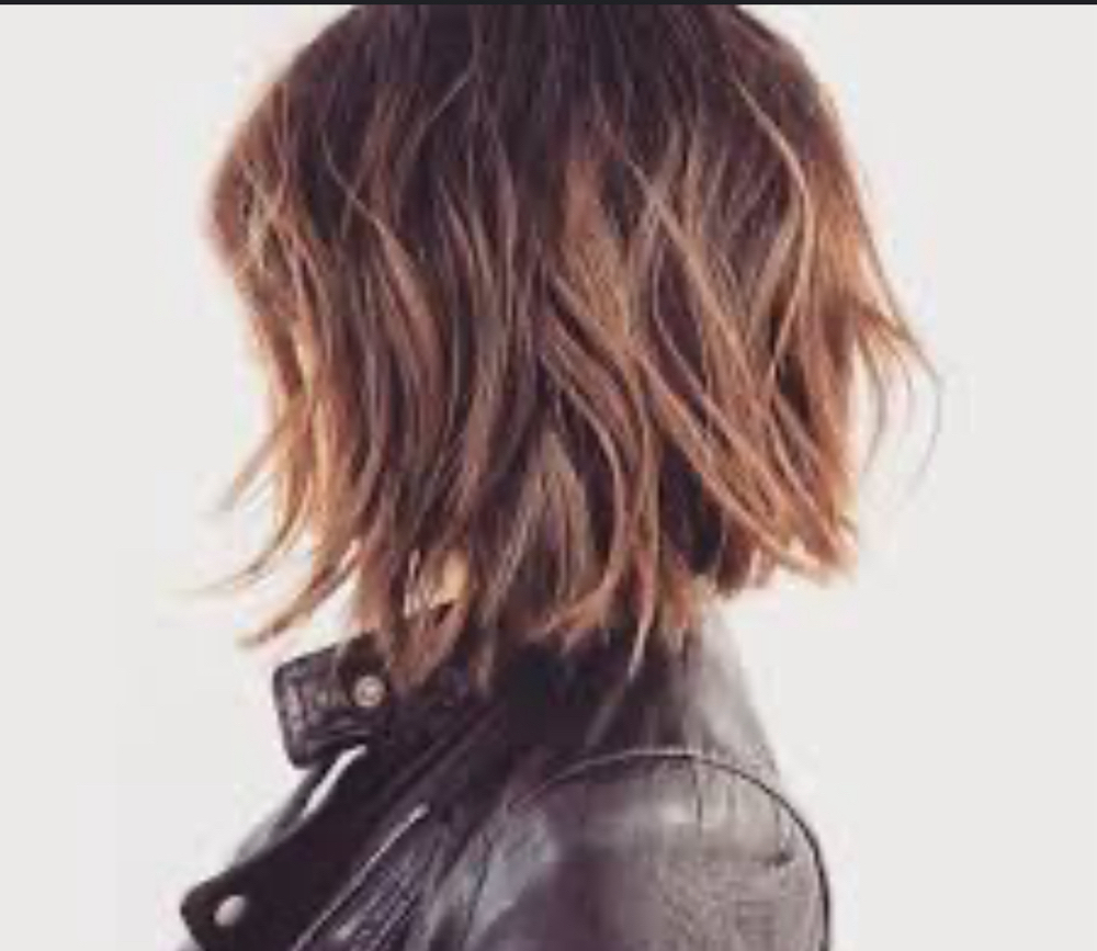 Women’s cut and blow dry