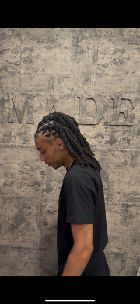 Standard Retwist *READ CAREFULLY* at miraamadeemee in Raleigh, NC