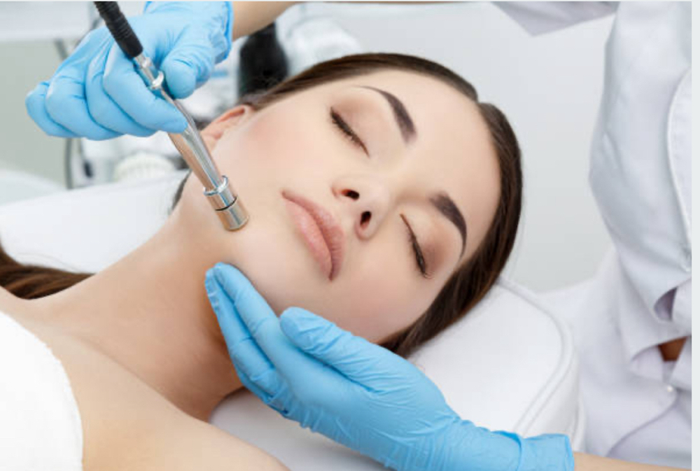 Microdermabrasion/Diamond Peel