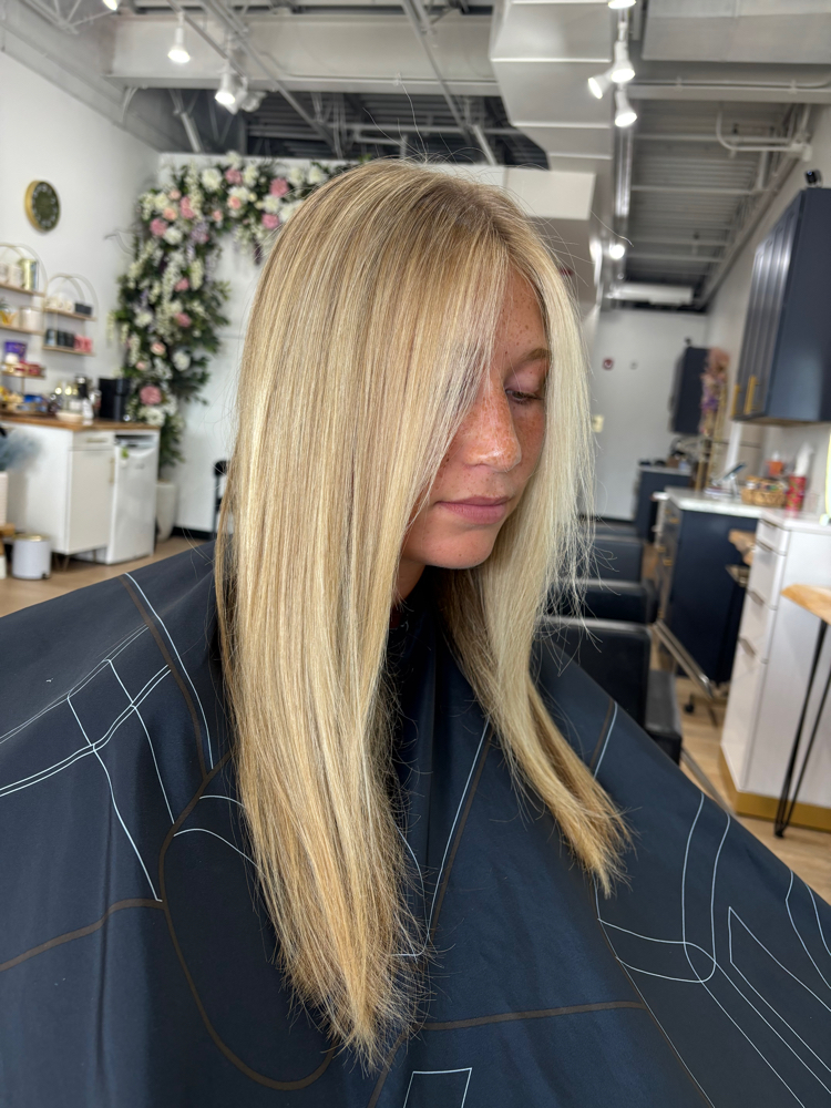 Mini Bloom (Partline) + Haircut