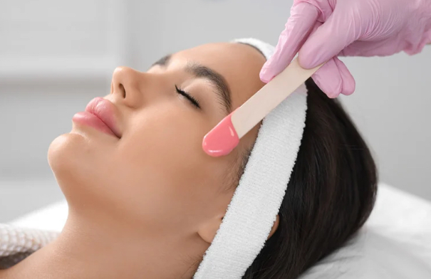 Cheek Wax at D’vine Beauty Vault in Oak Lawn, IL