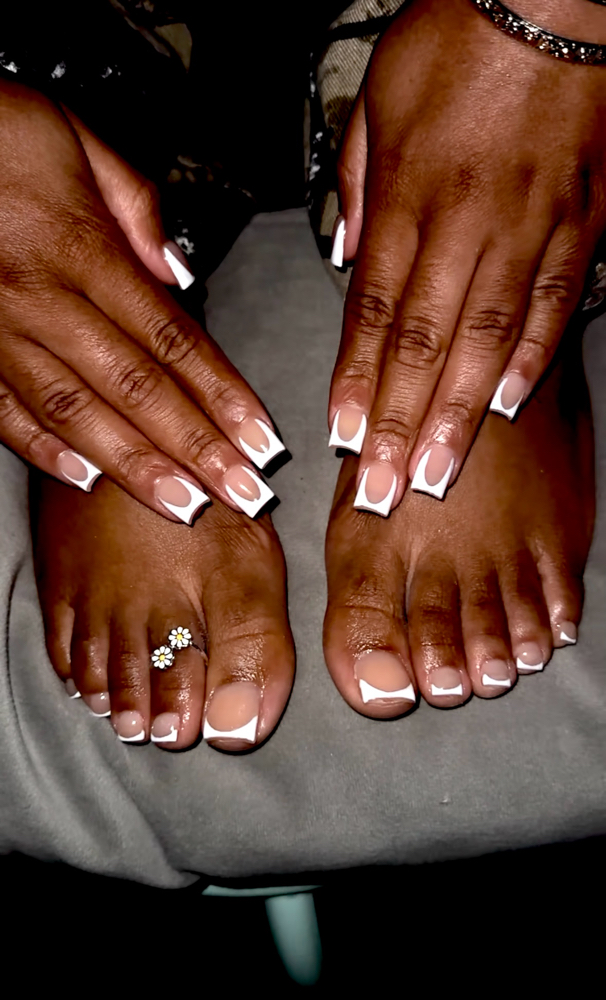 $100 French Tip Nail & Toe Special at Jeweled By Jada π
πΎ in Oklahoma City, OK