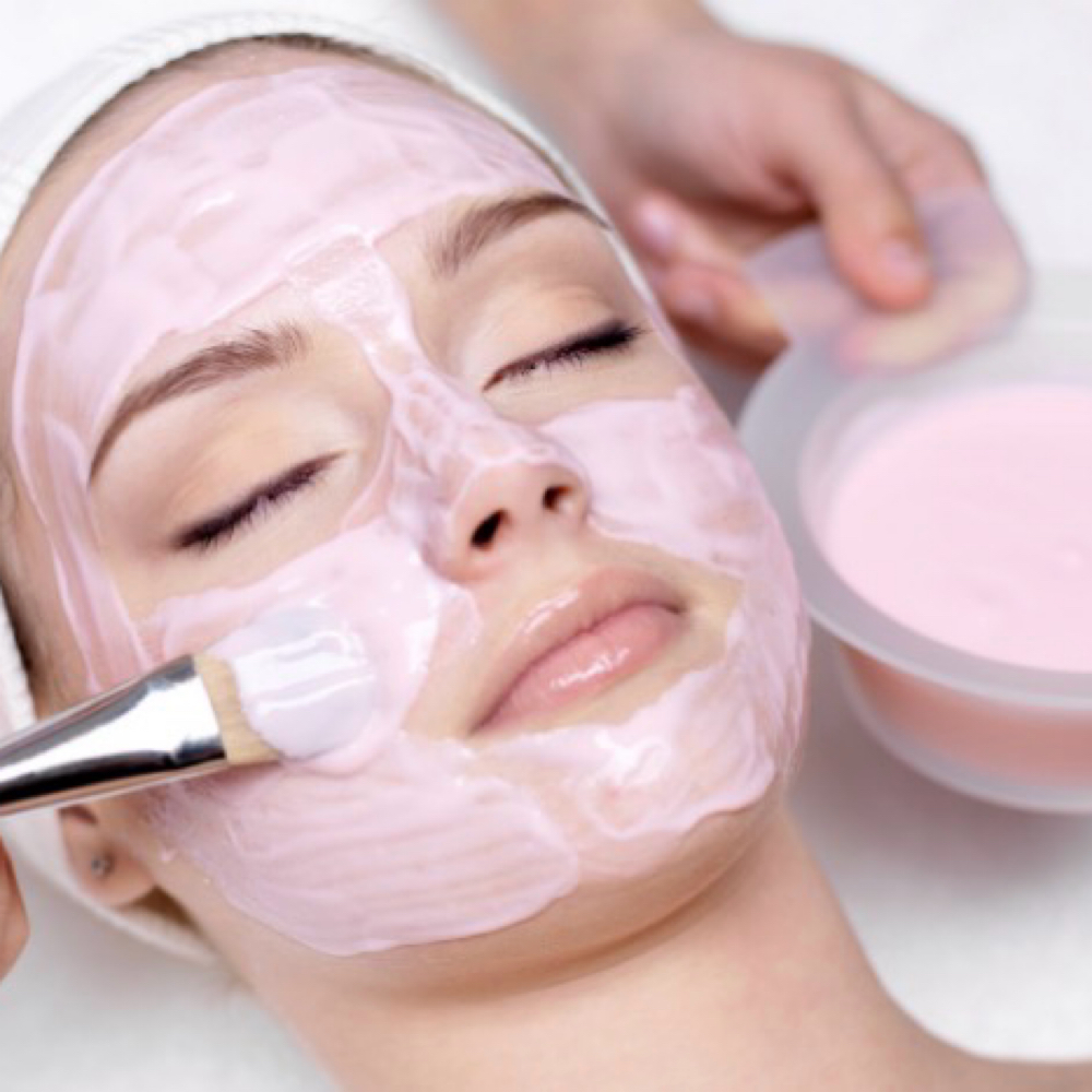 Basic Facial at Glamouré in Watervliet, MI