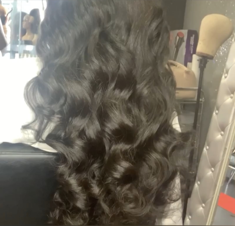 Extensions Shampoo and style