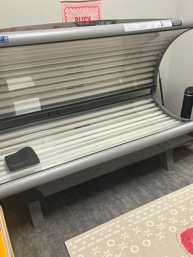 NEW Tanning bed! (no Apt Needed)