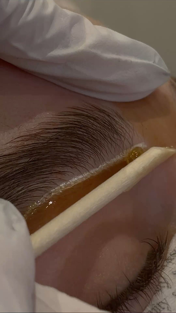 brow wax