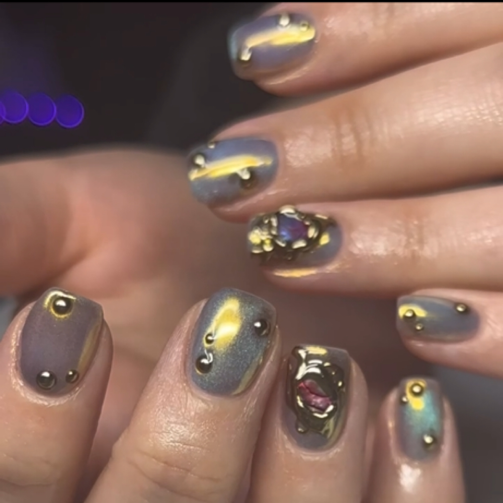 Mini-Full Design at Lexi’s Nail Lab in Hutchinson, KS