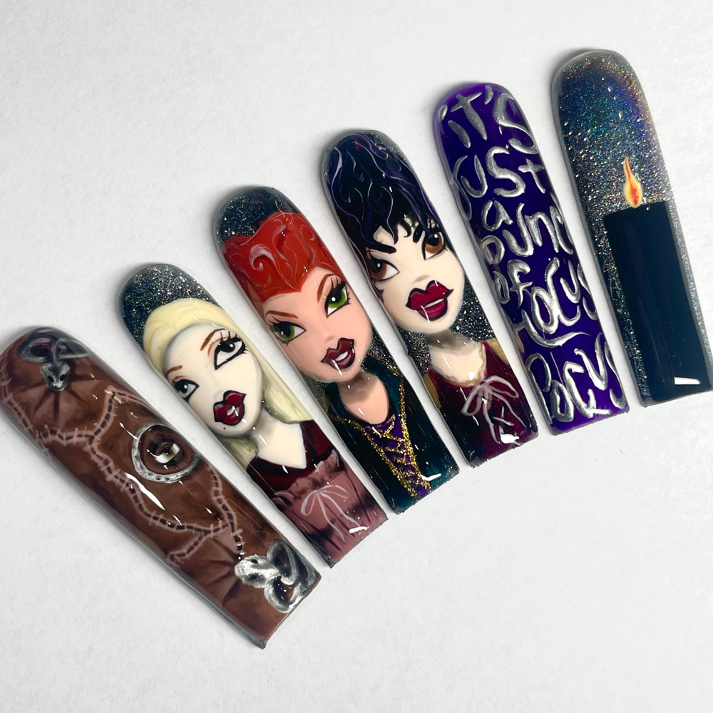 CHARACTER*Press On Nails