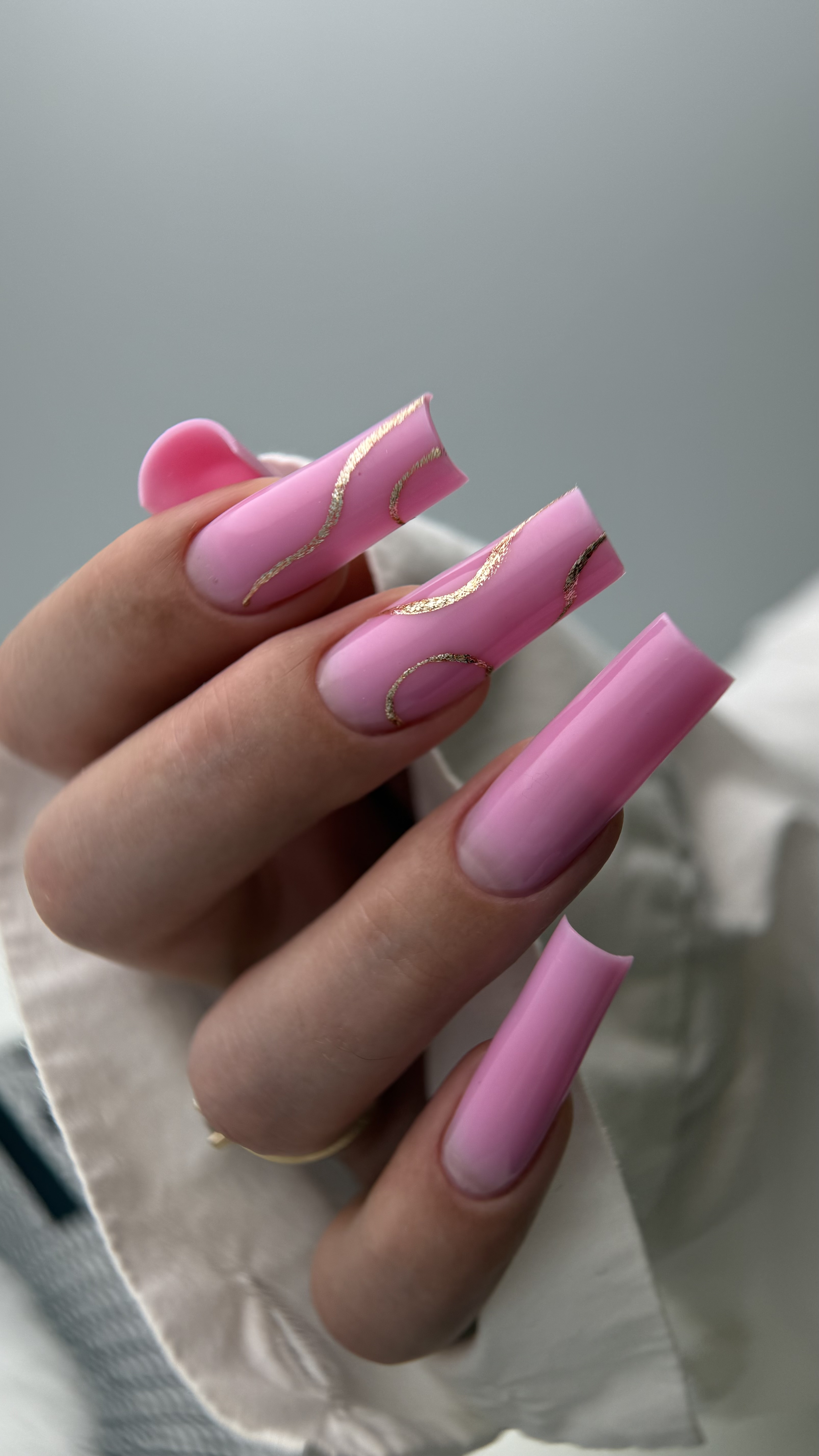 Extensions arched nail shape