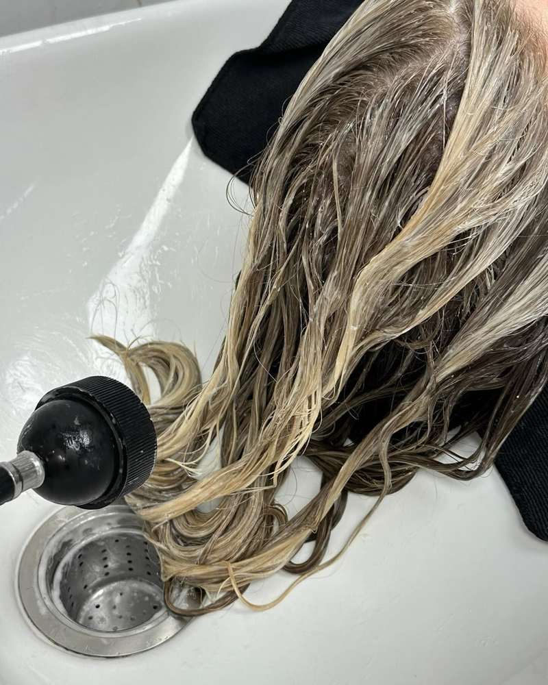 Womens Haircut Wash & Style