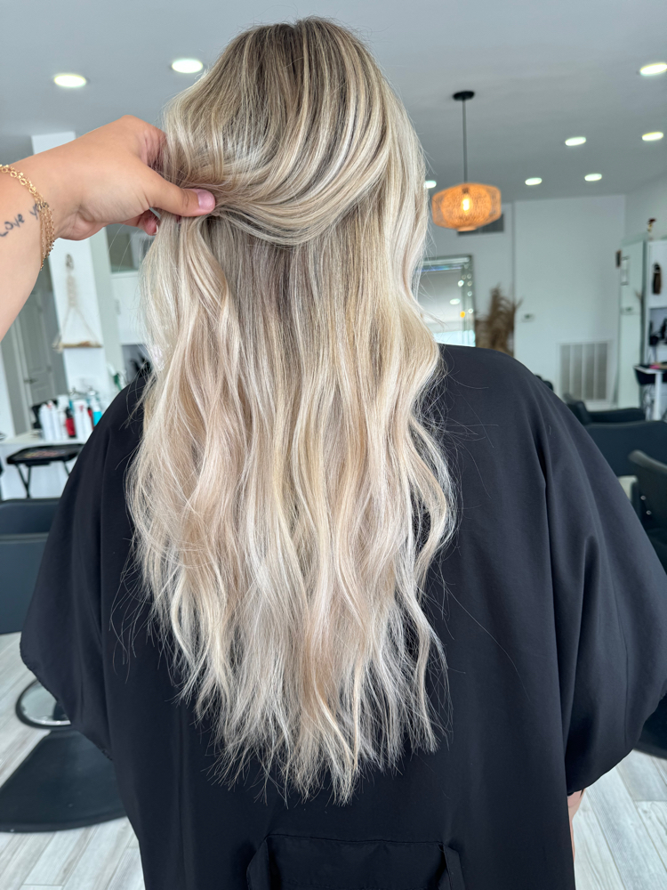 Full Blonding Service