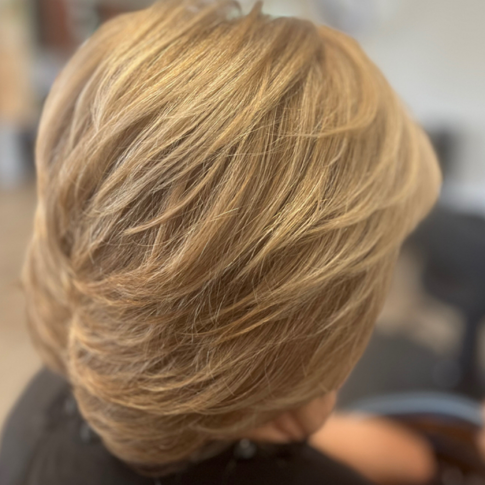 Blowout under 30 min at Arlene Gail Hair Tiki in Vero Beach, FL