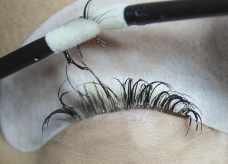 LASH REMOVAL