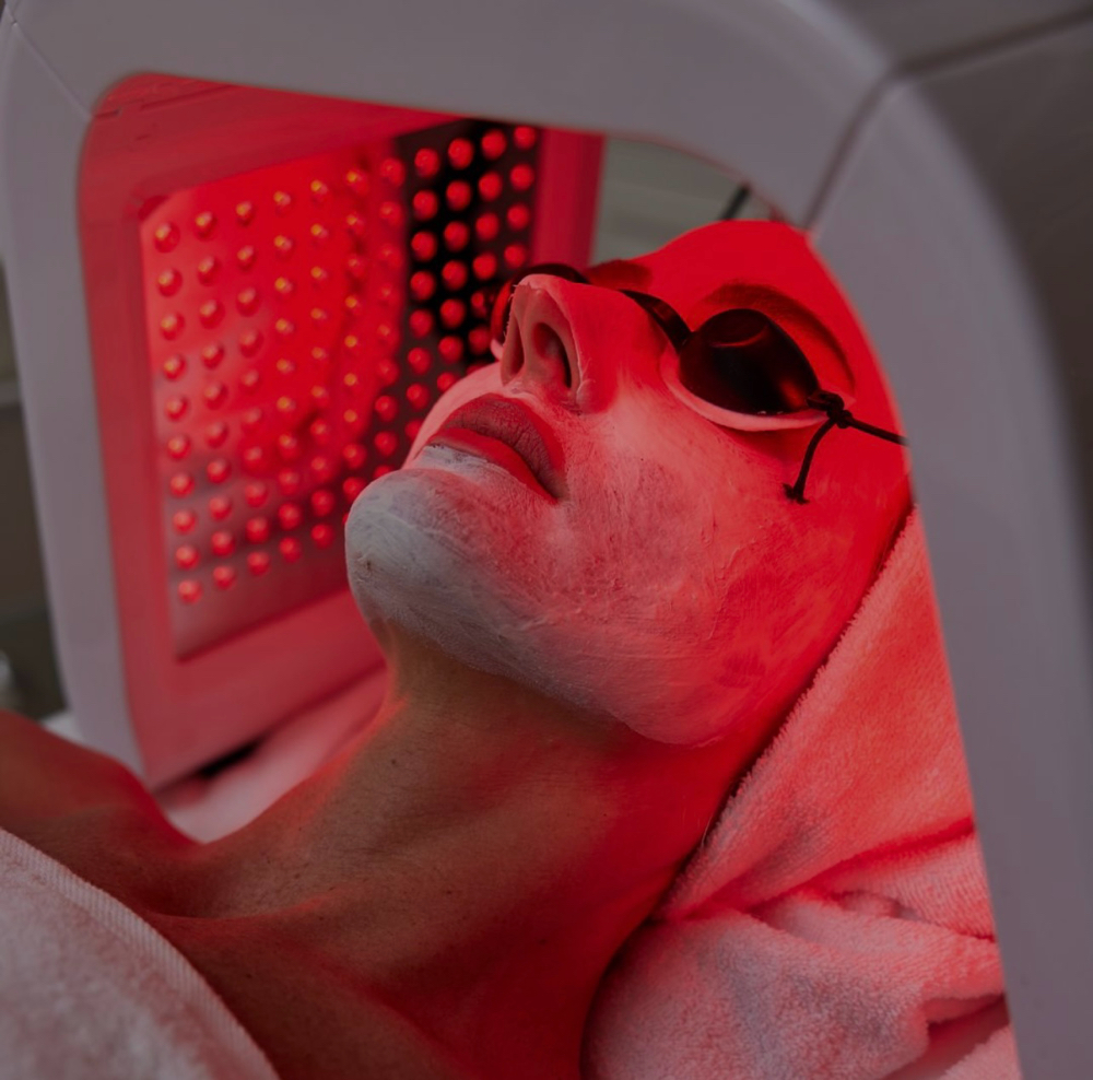 LED Facial