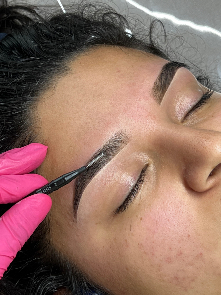Brow Wax & Tinting