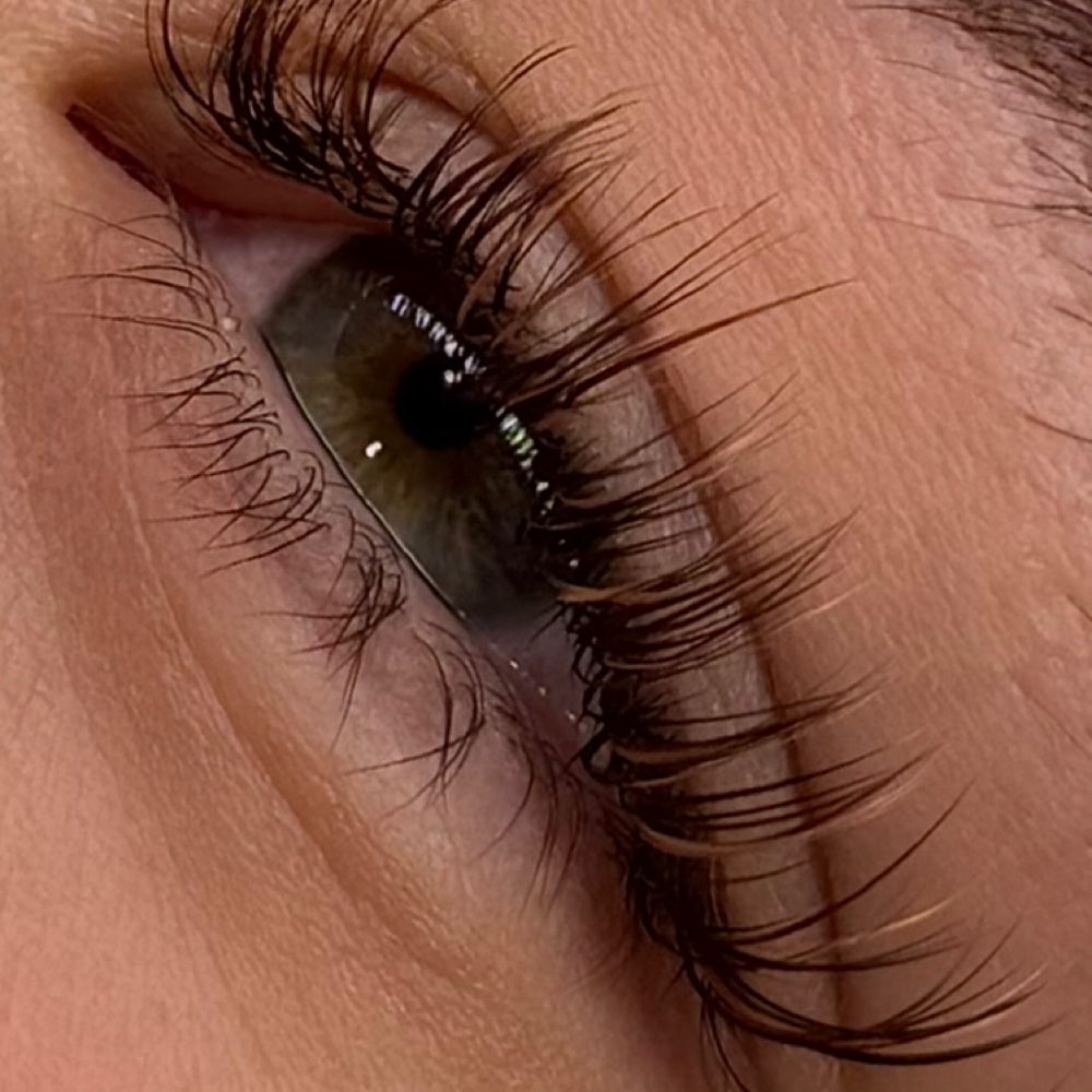 Lash Extension Removal