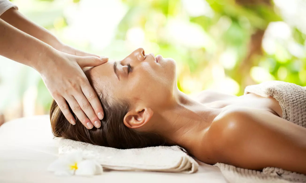 90 Min Massage w/deluxe scalp/face