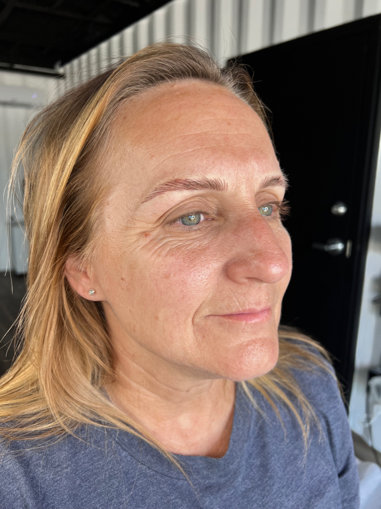 Microblading Model