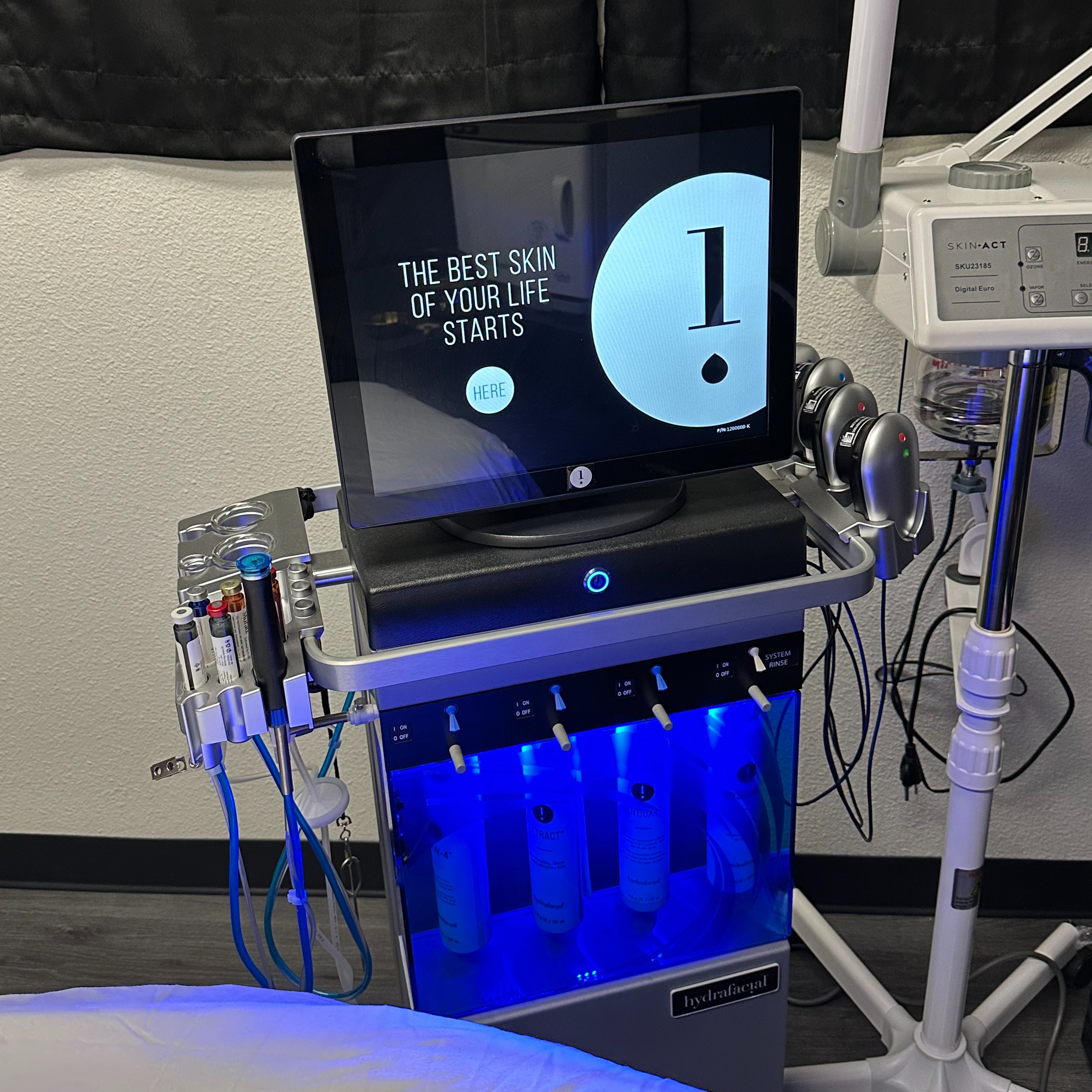 Signature Hydrafacial at Radiant Esthetics in Salem, OR