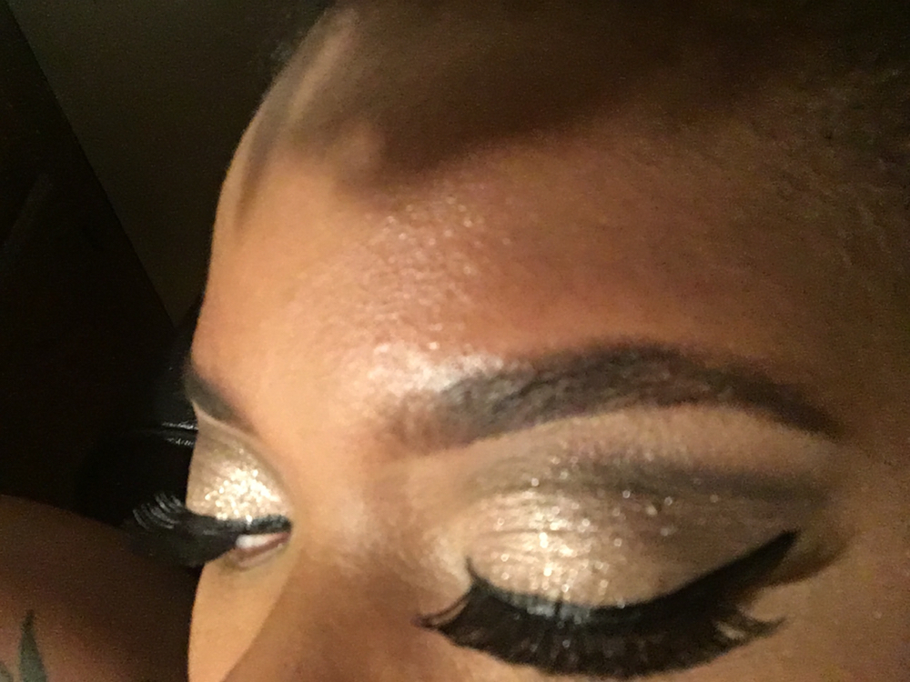 Eyelashes Clusters