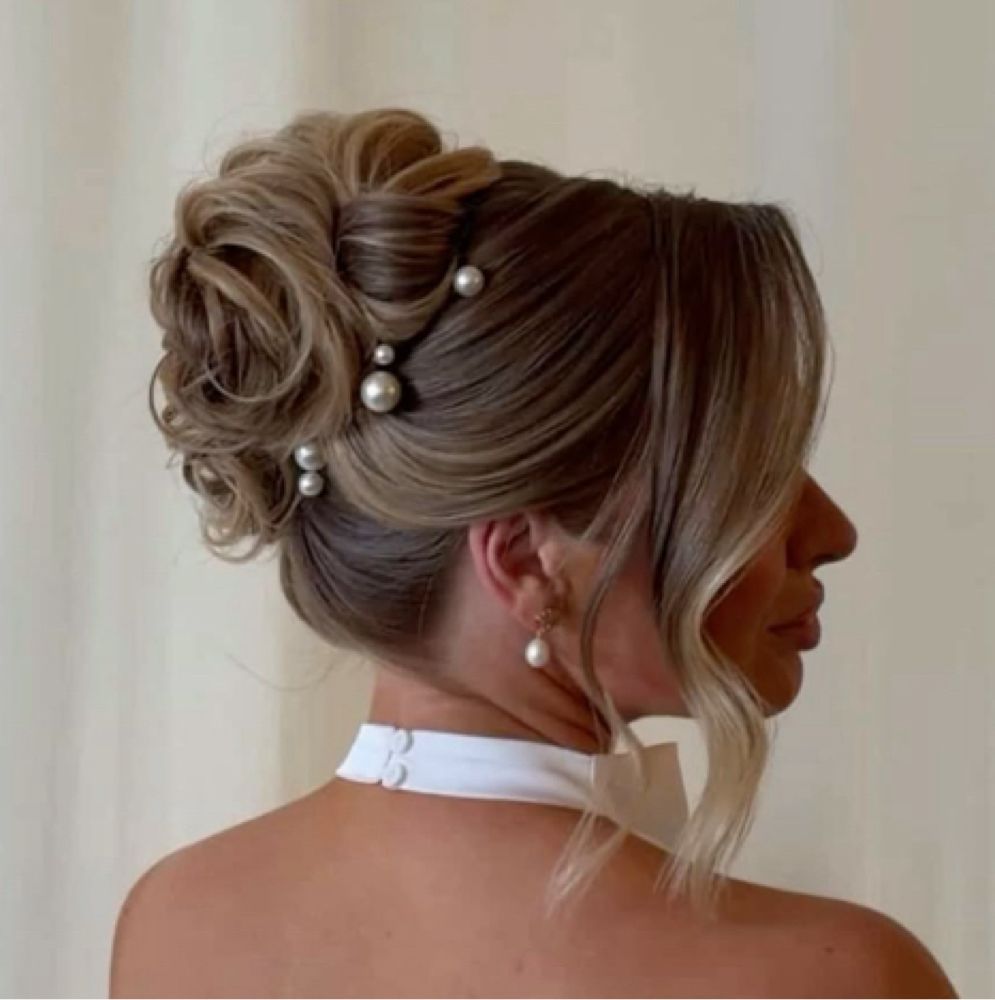 Bridal Luxury Hair Style at Vogetica Beauty Lab (Regina) in Dallas, TX