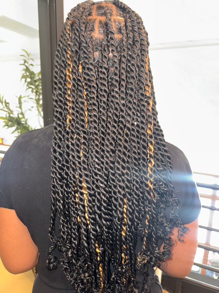 Island Twist Medium at Shanelle Luxe Studio in Montgomery, AL