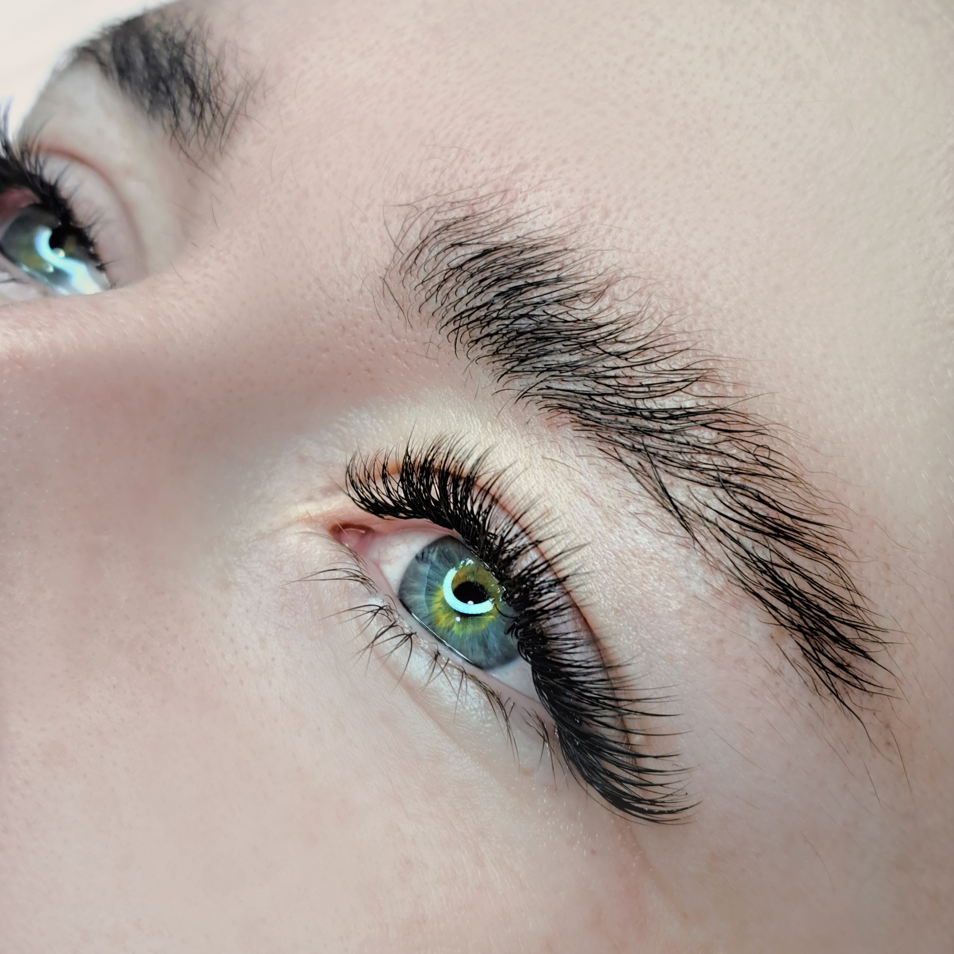 Mobile volume lashes