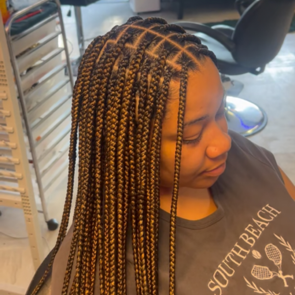 Medium Waist Length Knotless at Niyahsnotoriousstyles in Tukwila, WA