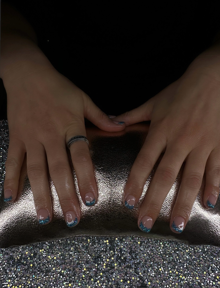 French tip gel manicure