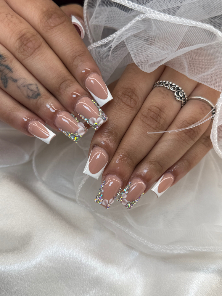 Full Set Frech Tip at Chelsy lil Corner in Humble, TX