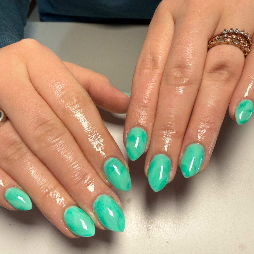 Luminary Structure Mani at Ivette’s beauty in Peoria, IL