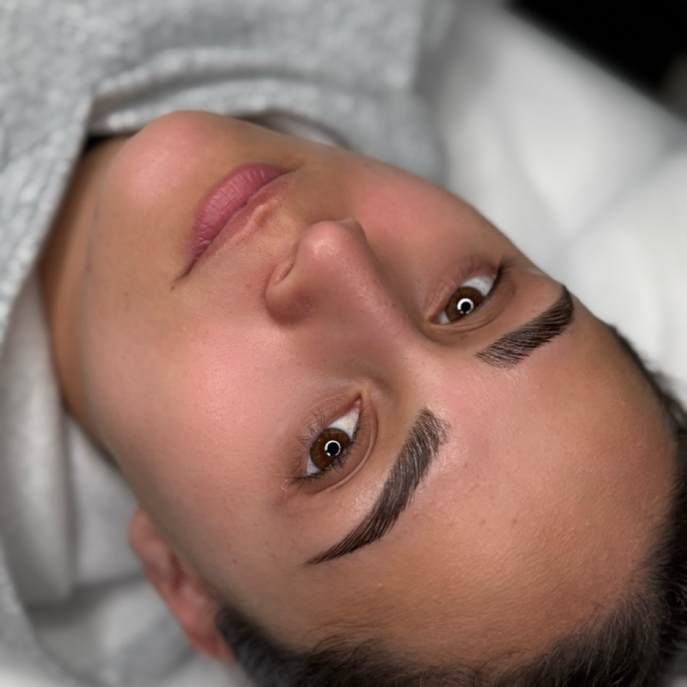 Brow lamintaion & tinting