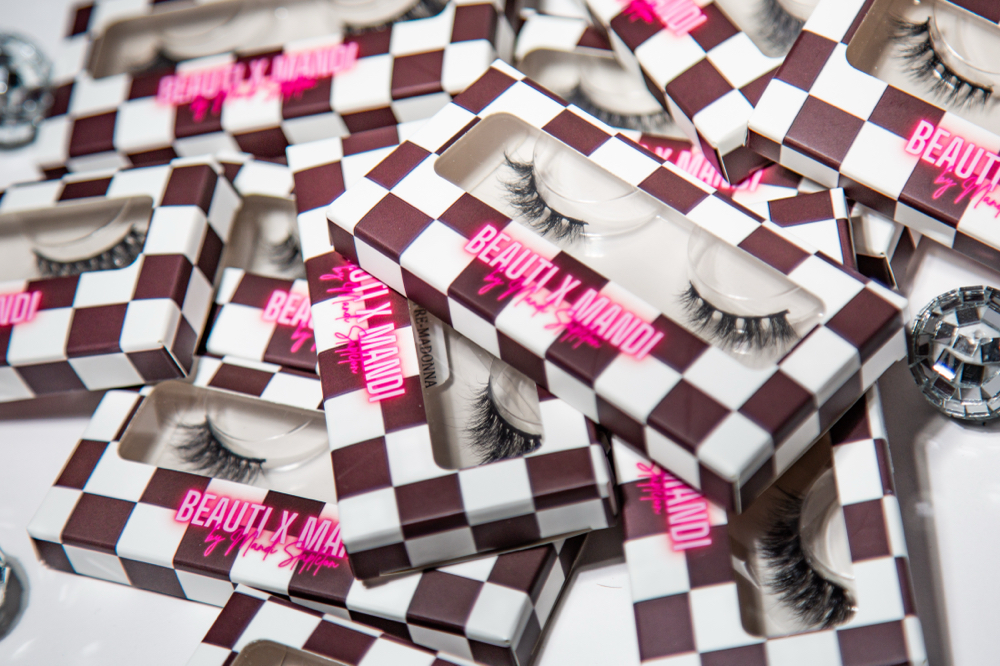 Lash Strip Application