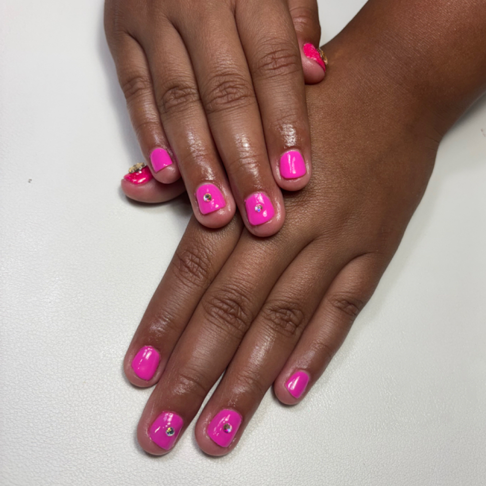 Mini Manicure at Melli Beauty Studio in Vista, CA