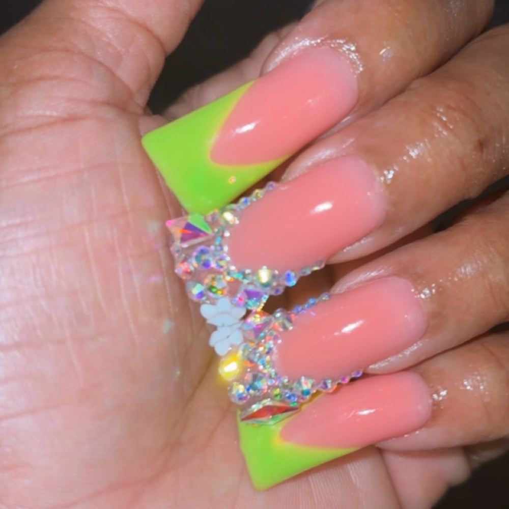 Press On Nail Application at Coya’s Boutique in Gainesville Fl, FL