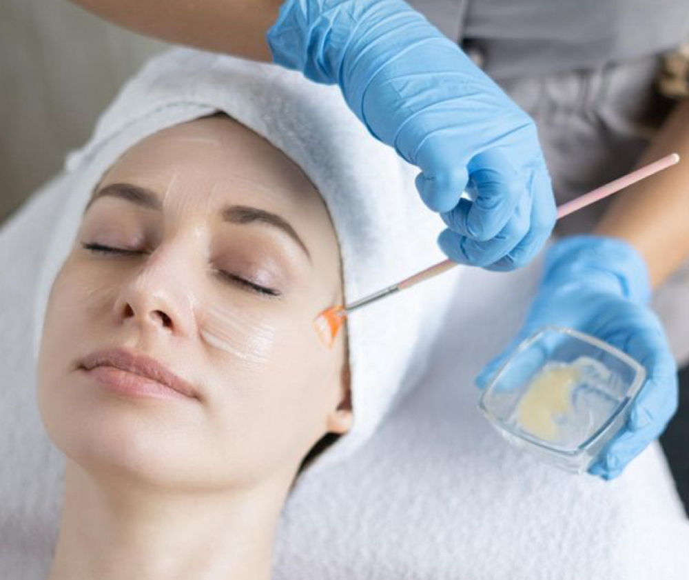 5 Berry Frim & Bightening Peel