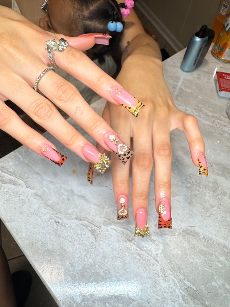 Duck Nails at DonebyKG in Fort Hood Gatesville, TX