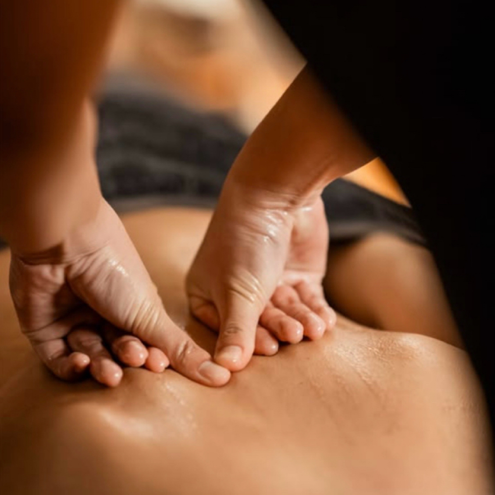 30 Min Back Massage at Xo Nail Salon in Watseka, IL