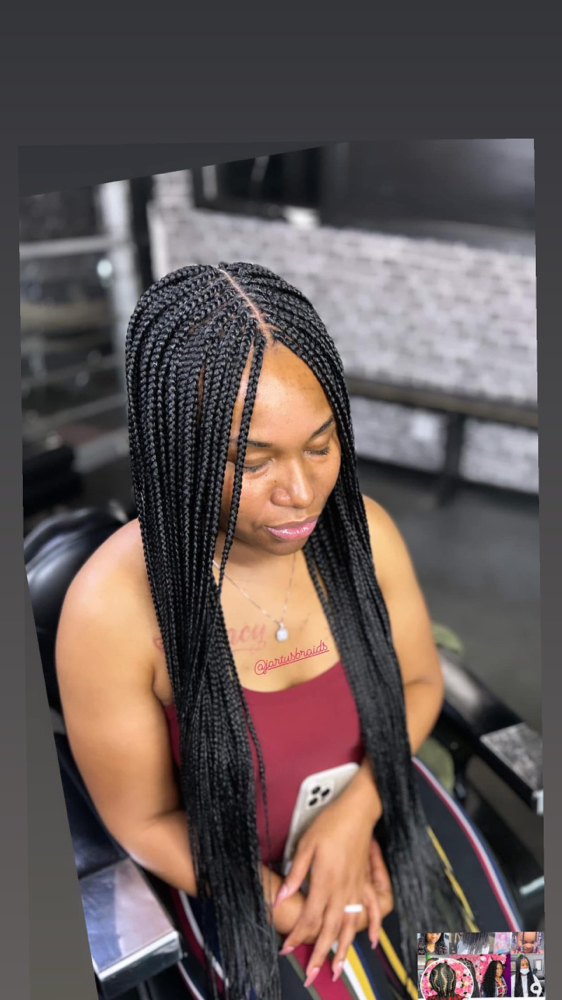 Luxury Box Braids (Small/Medium) at Jartu's Braids beauty bar 🇱🇷 in Monroe, LA