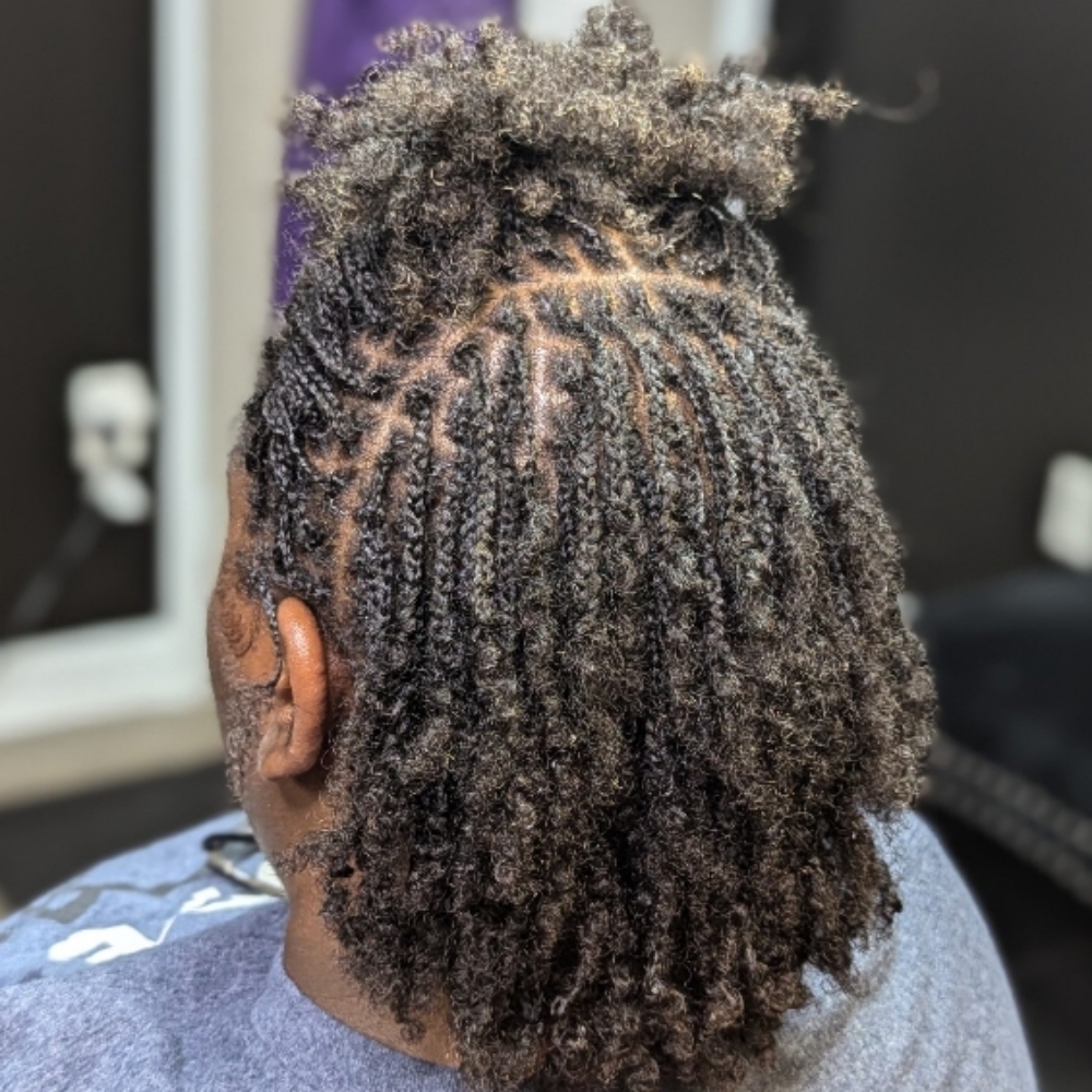 Starter Microlocs at Stylo Sense LLC in Memphis, TN