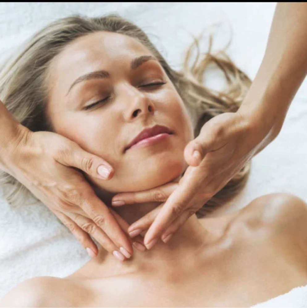 Brazilian Lymphatic Facial