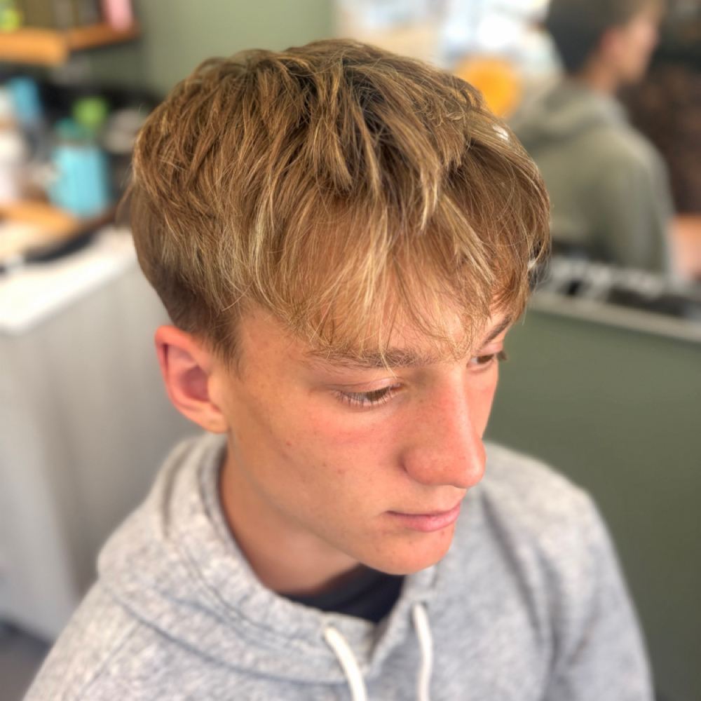 Crown Foiling at Vivid Beauty LLC in Westminster, MD