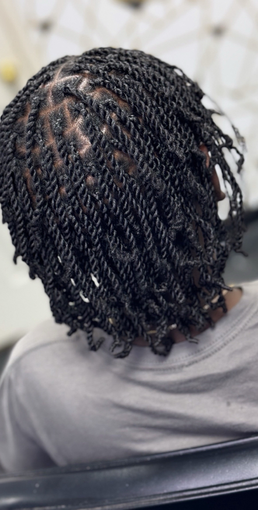 Men Twist at Insightful Crown in Sumter, SC