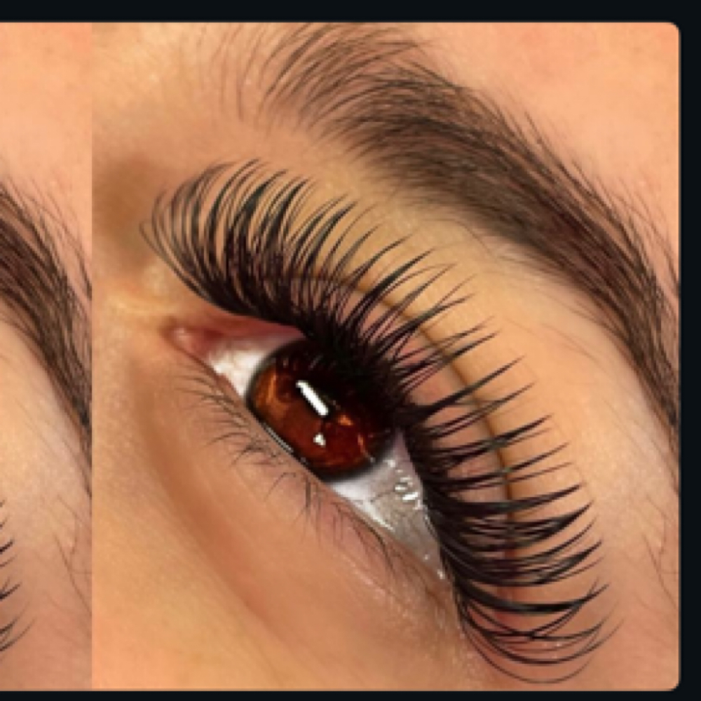 LIGHT HYBRID REFILL at The Lash & Beauty Lounge LLC in Pearland, TX