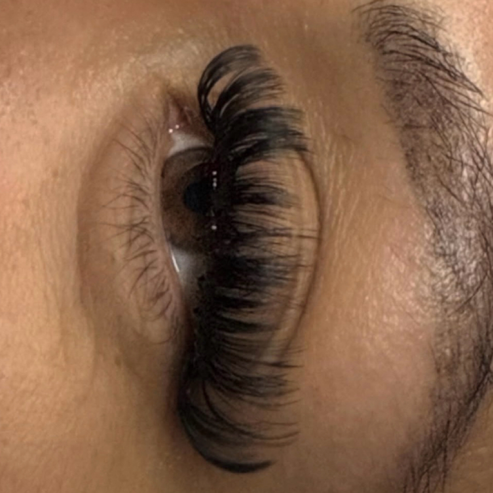 Hybrid Lash Set at Lash&V in Odessa, TX